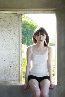 穿着牛仔裤的钟馗