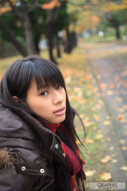 李艺彤