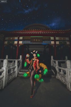 警察智斗外星人
